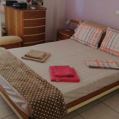 Apartment Giorgos 卡拉马塔 外观 照片