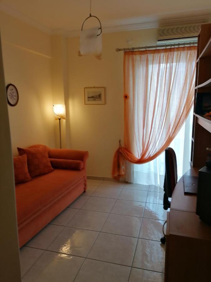 Apartment Giorgos 卡拉马塔 外观 照片