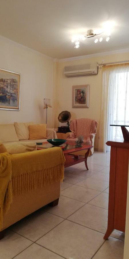 Apartment Giorgos 卡拉马塔 外观 照片