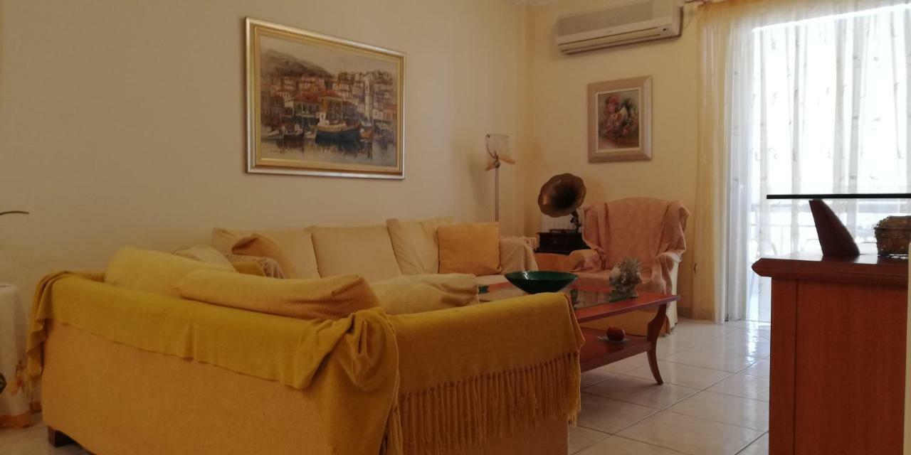 Apartment Giorgos 卡拉马塔 外观 照片